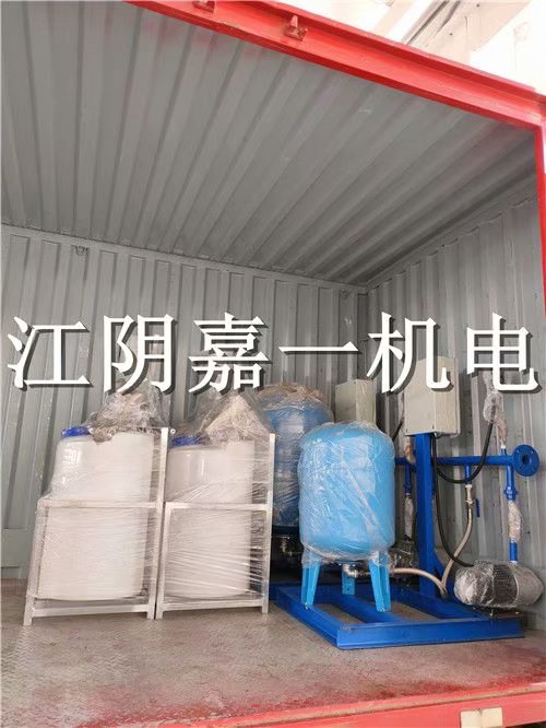 上?？蛻纛A定的定壓補水裝置及全自動加藥裝置發貨啦！